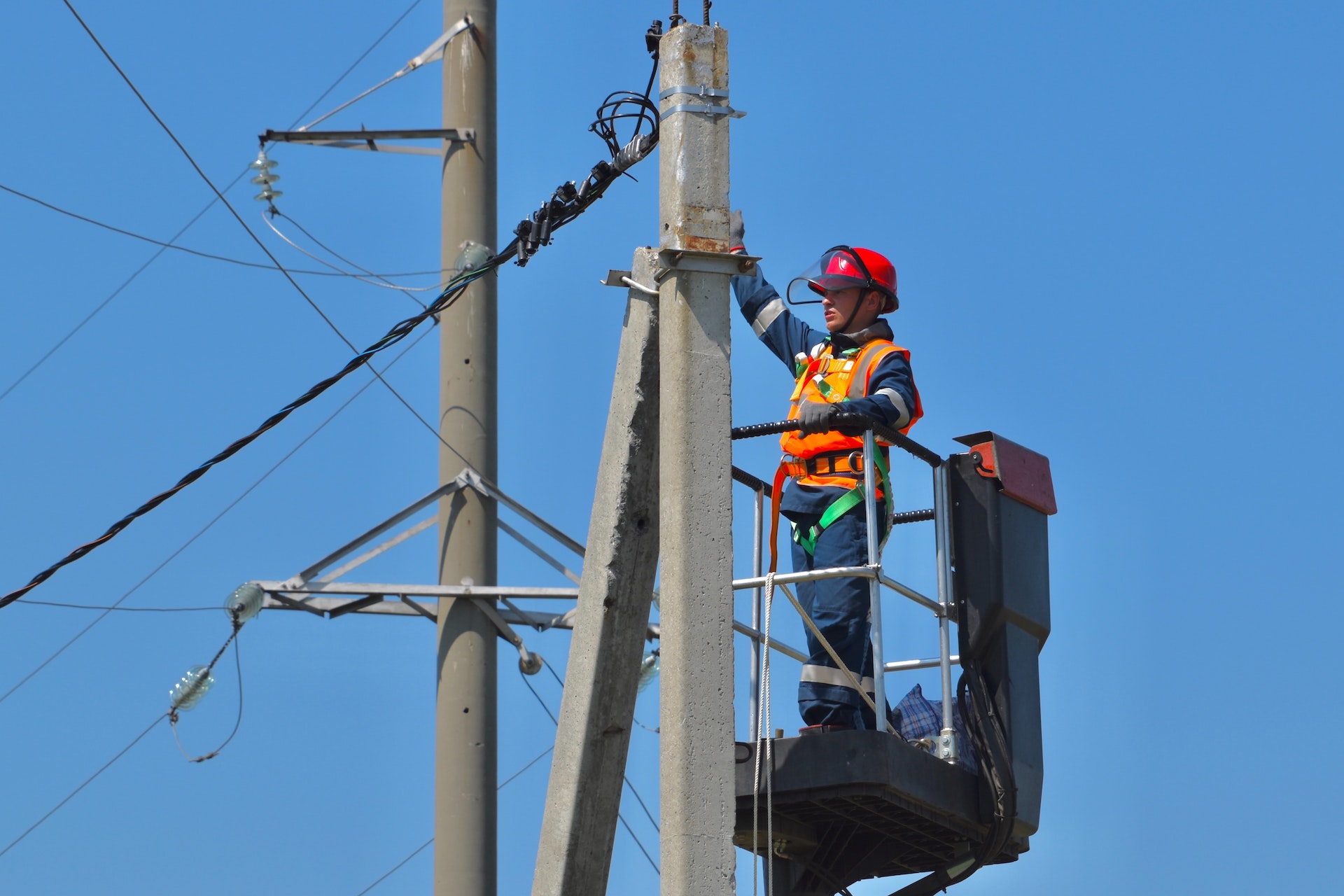 Safety KPIs in the Electrical Utility Industry